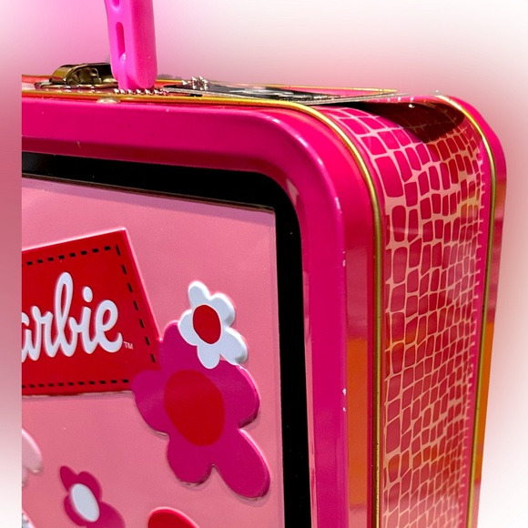 VTG 2000 BARBIE COLLECTOR SUITCASE TIN 13”x9”x4” OVERNIGHT DOLL STORAGE CASE KEN - Picture 7 of 7